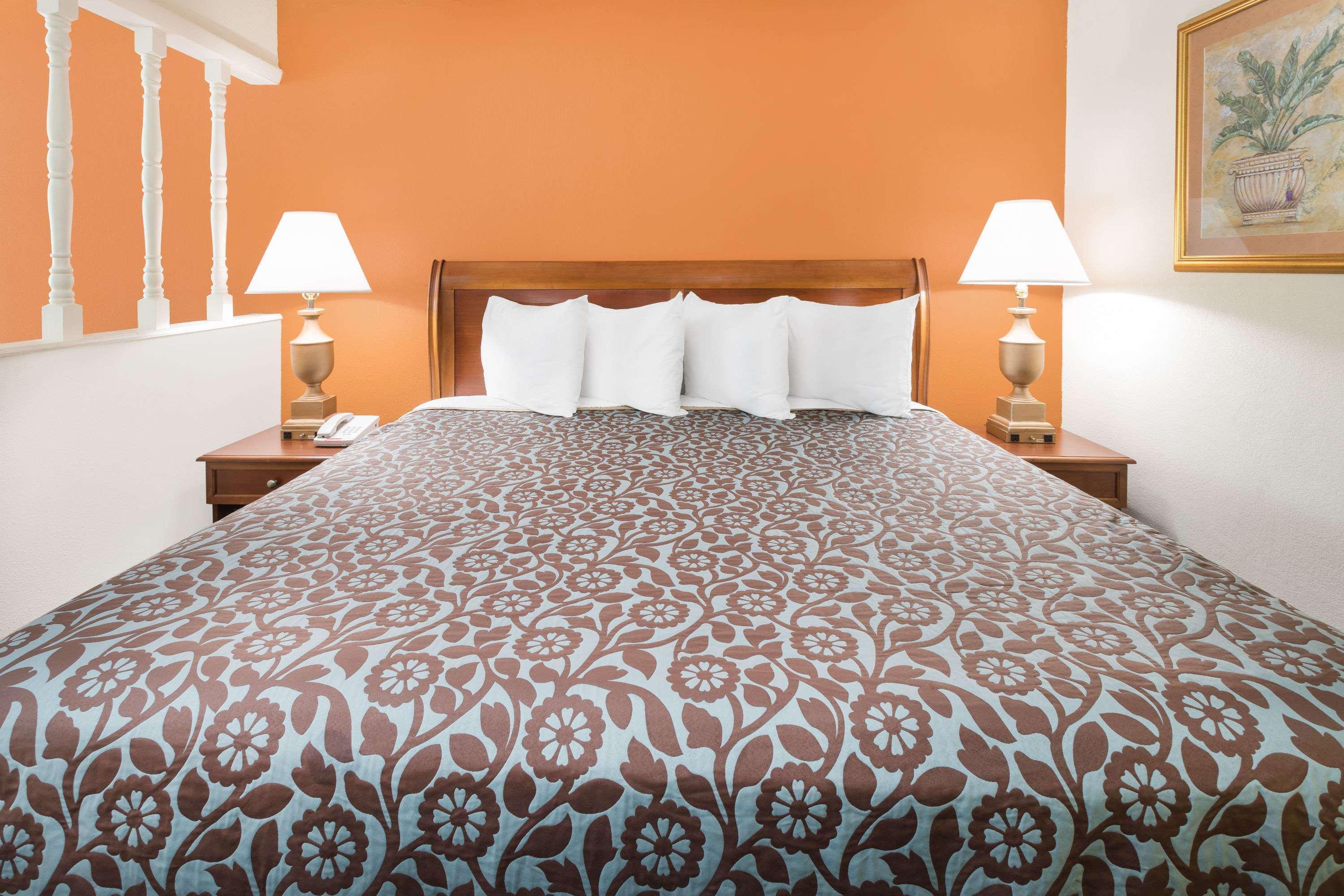 Days Inn By Wyndham Orangeburg South Екстериор снимка