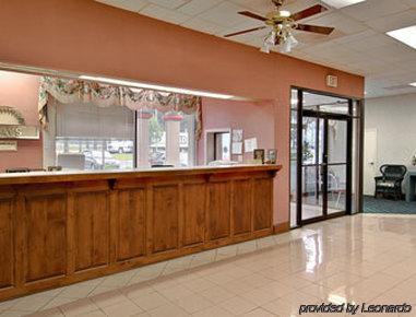 Days Inn By Wyndham Orangeburg South Интериор снимка