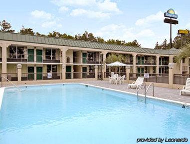 Days Inn By Wyndham Orangeburg South Екстериор снимка
