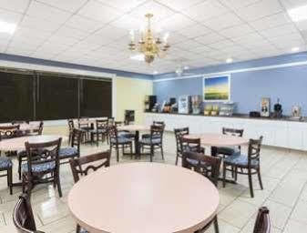 Days Inn By Wyndham Orangeburg South Екстериор снимка